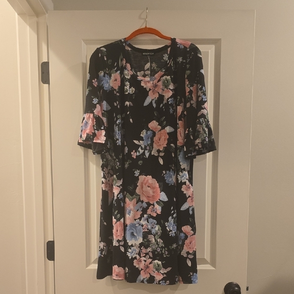 HEIMISH USA Black Dress with Pink and Blue Floral Pattern - Picture 1 of 1